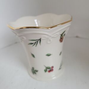 Lenox Vintage Williamsburg Boxwood & Pine Vase